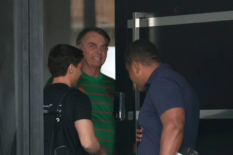 Dia é histórico para democracia, mas jogo pode virar com nova composição do STF