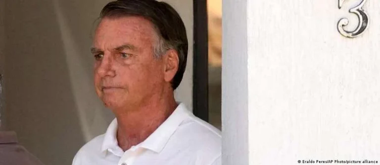 Bolsonaro completa 100 dias em prisão domiciliar