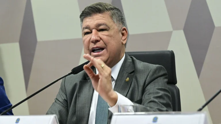Oposição faz força-tarefa por apoio à nova anistia via Senado