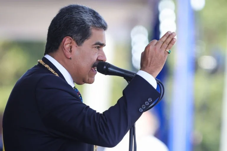 Maduro condena “14 semanas de ameadas” dos Estados Unidos