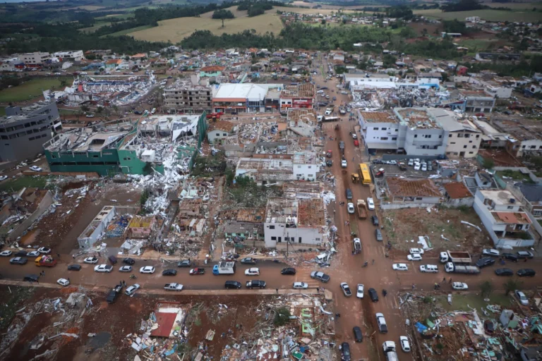 Chefe da ONU cita tornado no Paraná e cobra ação mais rápida na COP30