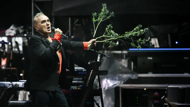 Morrissey cancela show no Brasil pela 4ª vez: “Extremo esgotamento”