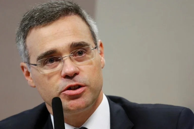 Brasil está atrás de Argentina, Chile e Paraguai em segurança, diz Mendonça