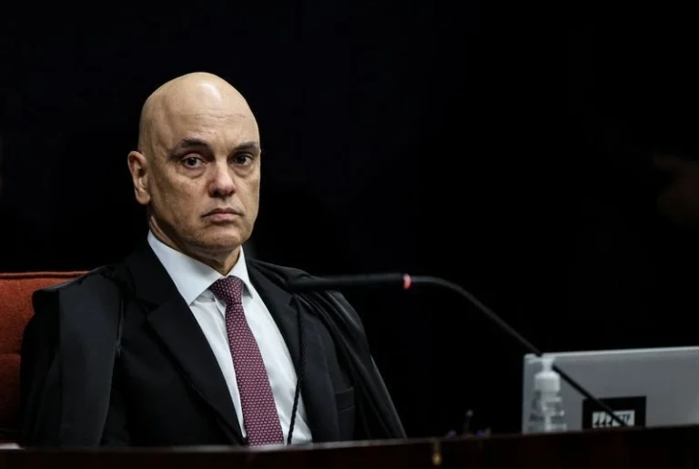 Moraes manda Castro preservar imagens de câmeras corporais de policiais