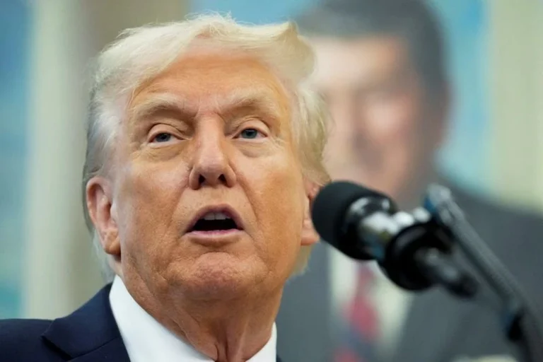 Trump diz que EUA vão suspender imigração de “países do Terceiro Mundo”