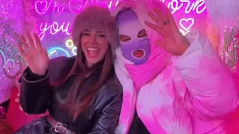 Bizarro! Neymar surge mascarado para passear com Biancardi
