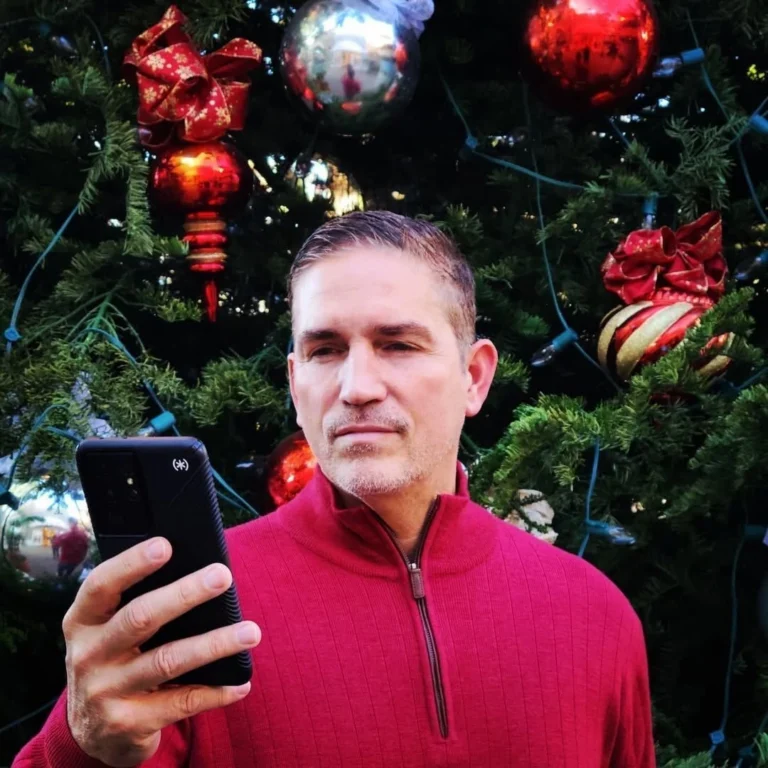 Quem é o ator Jim Caviezel, que vai interpretar Bolsonaro em filme