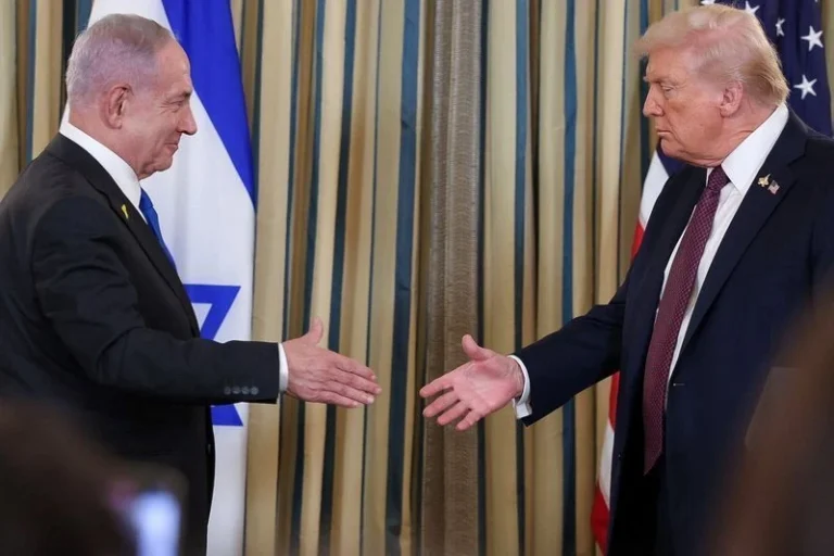 Trump convidou Netanyahu para visitar Casa Branca, diz gabinete do premiê
