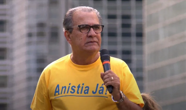Moraes dá 15 dias para Malafaia explicar ofensas a Alto Comando do Exército