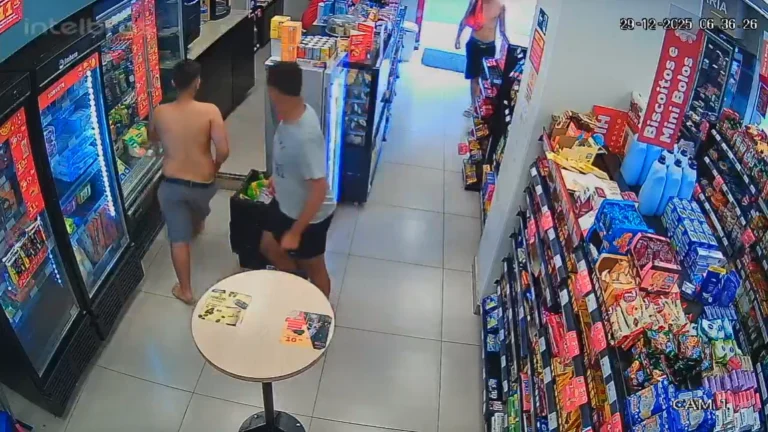 Vídeo: homens são presos após sequência de assaltos a mercados em SP