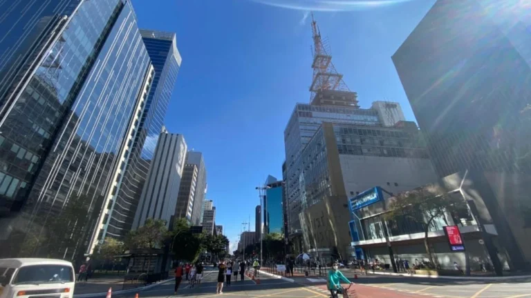 SP celebra 472 anos com sol, calor moderado e risco de pancadas de chuva