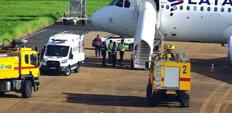 Carregador pega fogo a bordo e voo da Latam tem de pousar em Ribeirão Preto