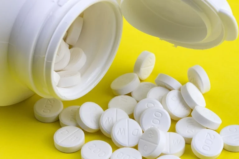 Brasil entrega 1ª remessa de doação de insumos médicos à Venezuela