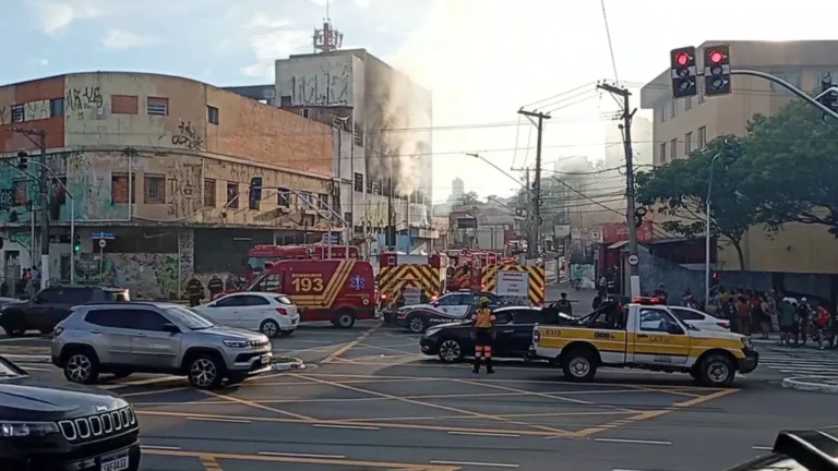 Mãe de bebê que morreu em incêndio em SP é presa em flagrante por abandono