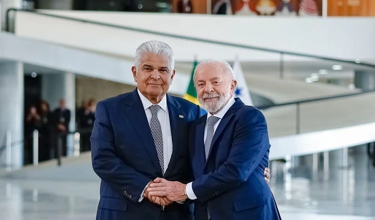 Lula conversa com presidente do Panamá e discute Venezuela
