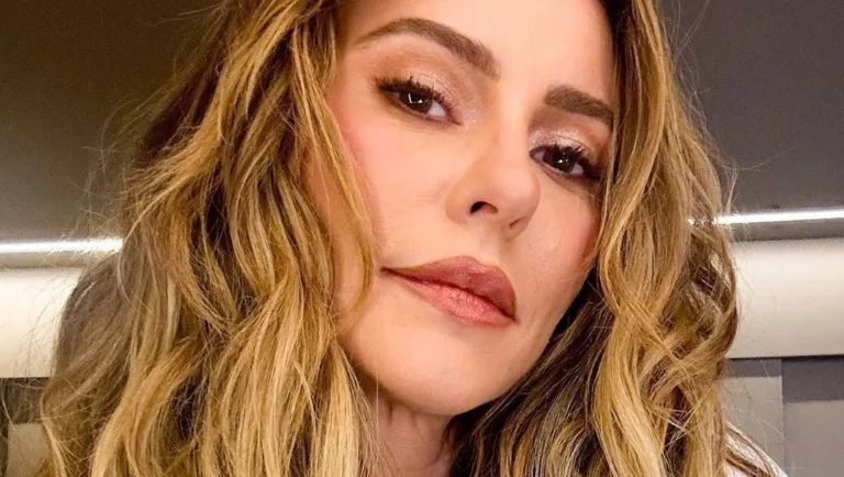 Paolla Oliveira denuncia invasão de privacidade após buquê desconhecido