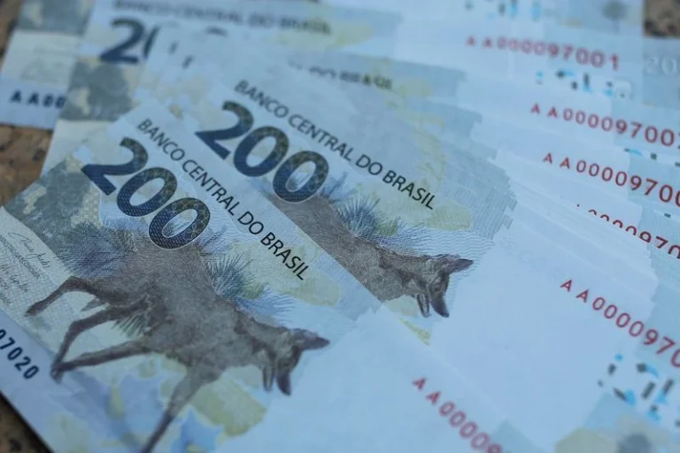 Arrecadação recorde: Há mesmo o que comemorar?