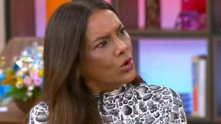 Dira Paes revela segredo por trás de tosse excessiva em Três Graças