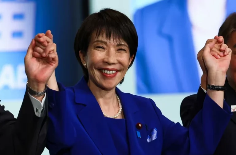Takaichi consolida poder com vitória surpreendente em eleições no Japão