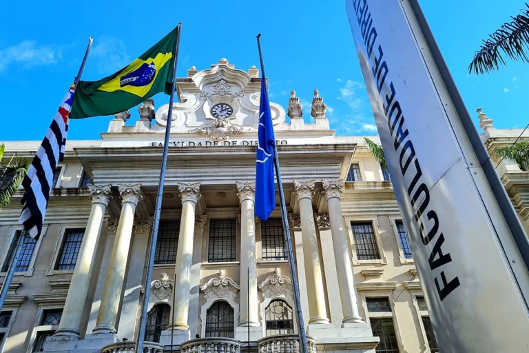 Lideranças civis e jurídicas farão ato na USP por Código de Conduta no STF