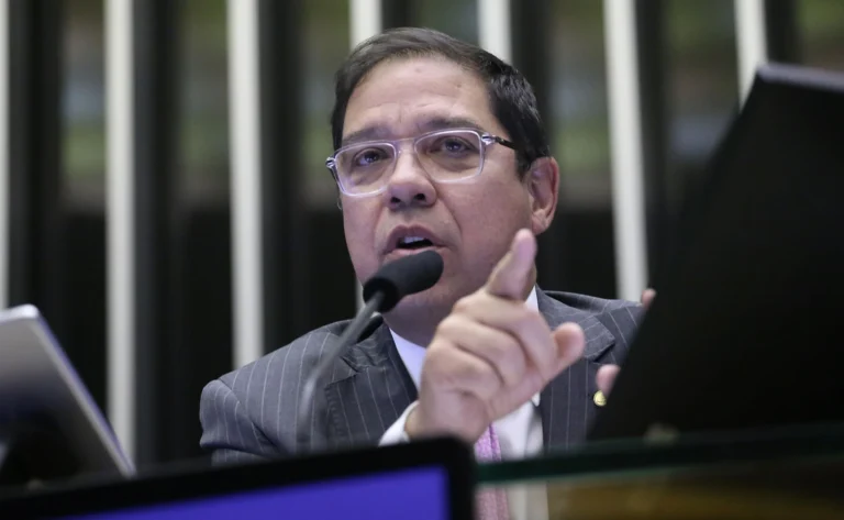 PL costura indicação de Altineu Côrtes para nova vaga de ministro no TCU