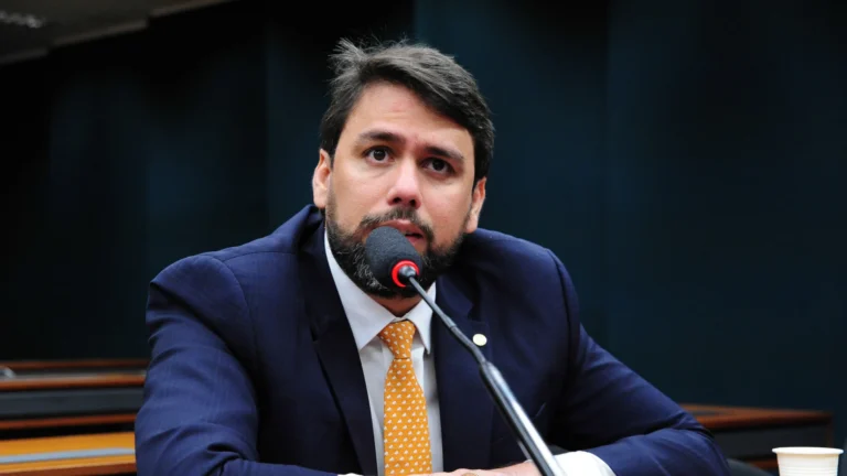Líder do União confirma nome de Leur Lomanto Jr. para o comando da CCJ