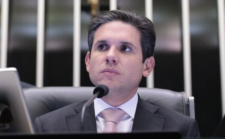 Hugo confirma Paulo Azi para relatoria da PEC do fim da escala 6×1