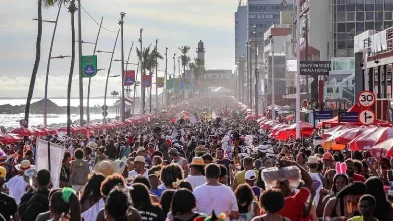 BA: Homem é preso por importunação sexual contra turista suíça em camarote