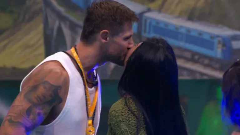 BBB 26: Após saída de Maxiane, sister flerta com Jonas na festa do Líder
