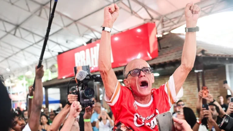Mestre Ciça comemora título da Viradouro: “O samba venceu”