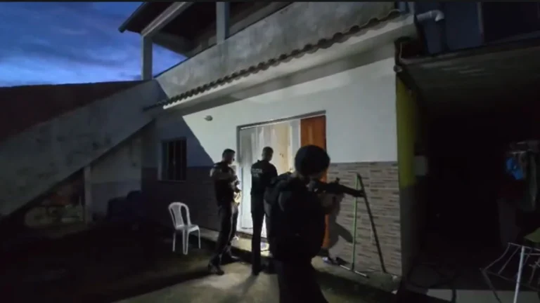 Operação Contenção mira Comando Vermelho na Baixada Fluminense (RJ)
