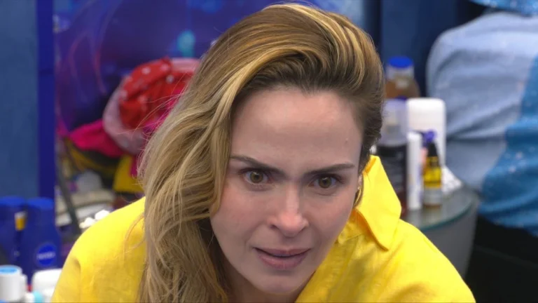 Ana Paula Renault chora e justifica briga com Alberto Cowboy: Meu pai estava praticamente morto