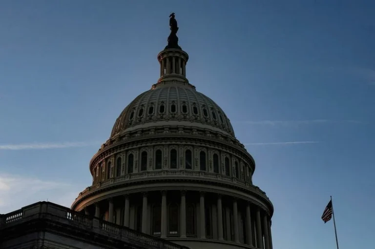 Shutdown pressiona presidente da Câmara dos EUA em meio a debate sobre ICE