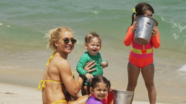 Após Carnaval, Virgínia Fonseca curte filhos na praia e Vini Jr. comenta