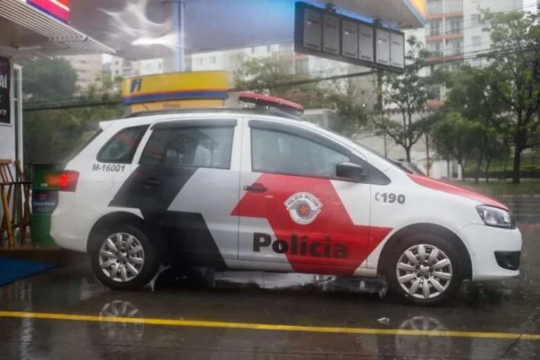 Mulher é presa sob suspeita de agredir com socos e mordidas o filho de 9 anos em SP