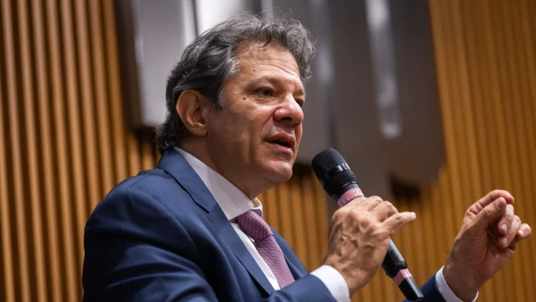 Haddad diz que deve começar a debater chapa e alianças nos próximos dias