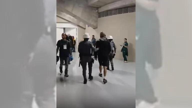 Três foragidos da Justiça são presos durante partida na Arena Barueri (SP)