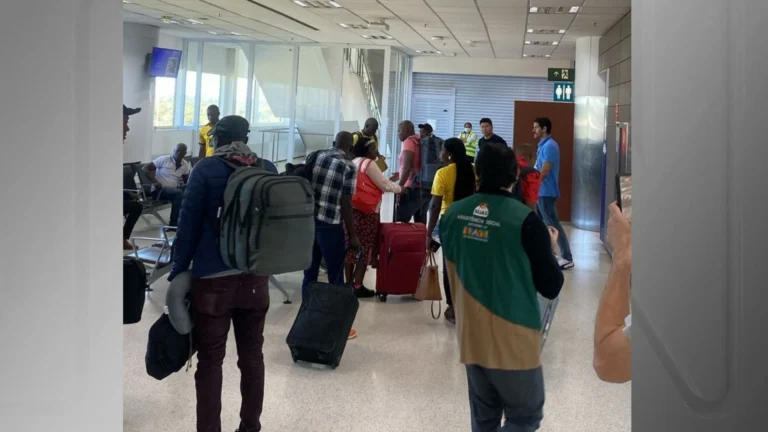 PF faz mutirão para admitir 97 haitianos retidos em Viracopos