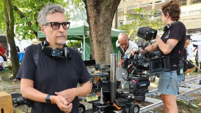 Do VHS ao tapete vermelho: saiba trajetória do diretor de “Agente Secreto”