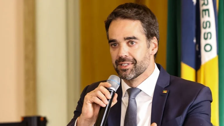 Não devemos buscar apoio externo, diz Leite sobre EUA rotularem facções