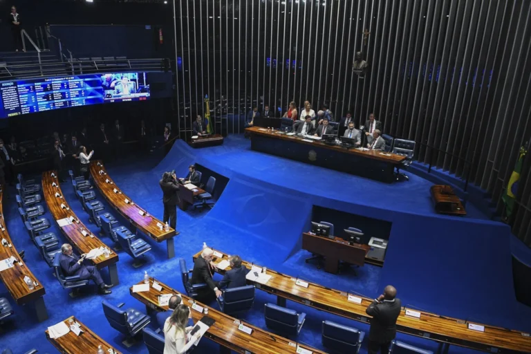 Após renúncia de Mecias de Jesus, Roberta Acioly assume vaga no Senado