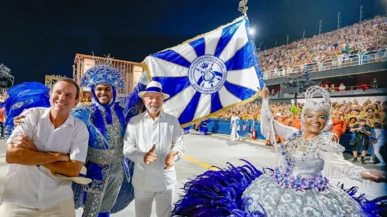 Comissão da Câmara aprova Moção de Repúdio ao desfile que homenageou Lula