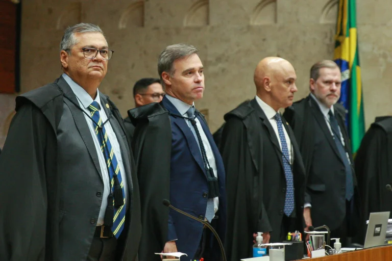 Pesquisa Atlas: 60% não confiam no STF e nos ministros