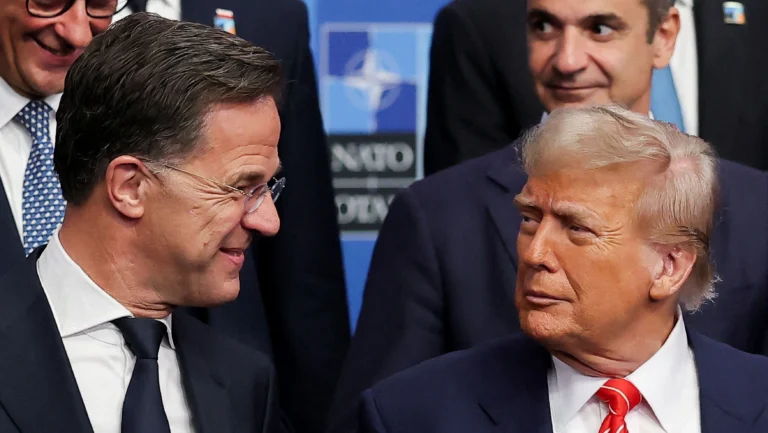 Trump pressionou chefe da Otan por compromissos em Ormuz, dizem diplomatas
