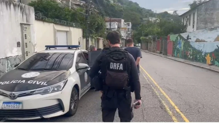 Operação mira grupo suspeito de roubar carros de luxo no Rio