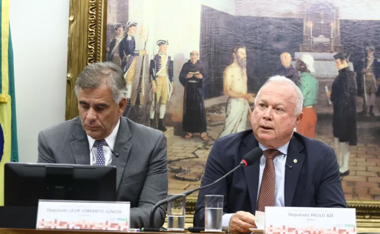 Fim da 6×1: com voto da oposição, base aliada aposta em unanimidade na CCJ