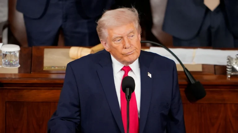 Rejeição de Trump atinge 62% em meio à guerra com Irã, diz pesquisa
