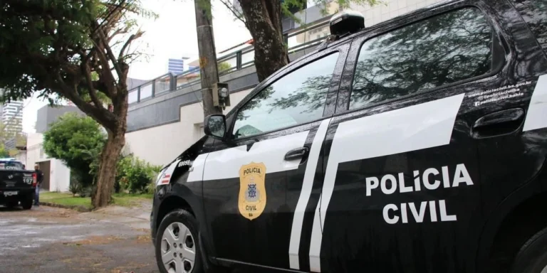 Idosa é presa após dizer ser “superior por conta da raça” a PM negro na BA