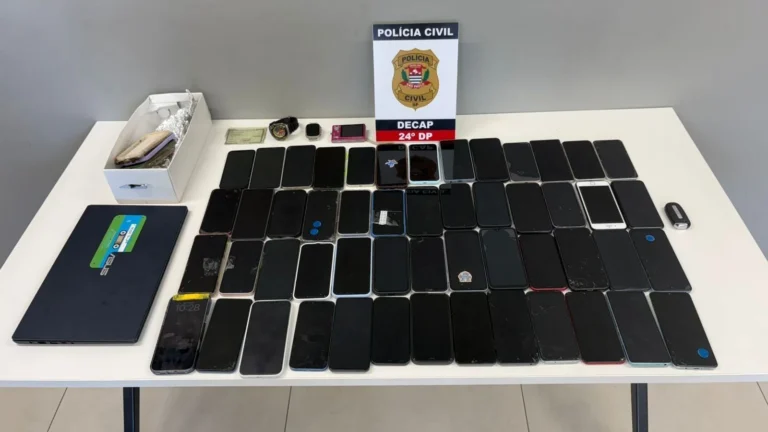 Quase 8 mil celulares foram encontrados em presídios no Brasil em três anos