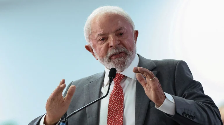 Lula delega decisão sobre vice e Senado para Haddad, que busca centro